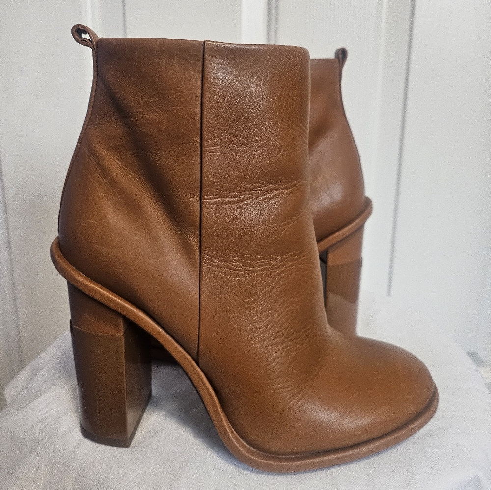 Tory Burch Ankle Boots